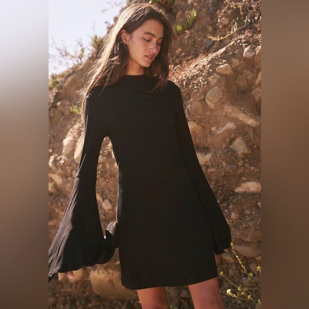 Like new! Free people bell sleeve mini dress